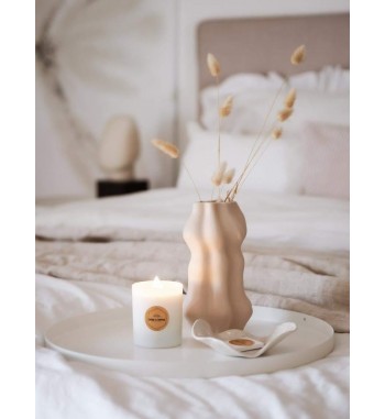 Świeca zapachowa drzewo cedrowe z szafranem 280ml Biała